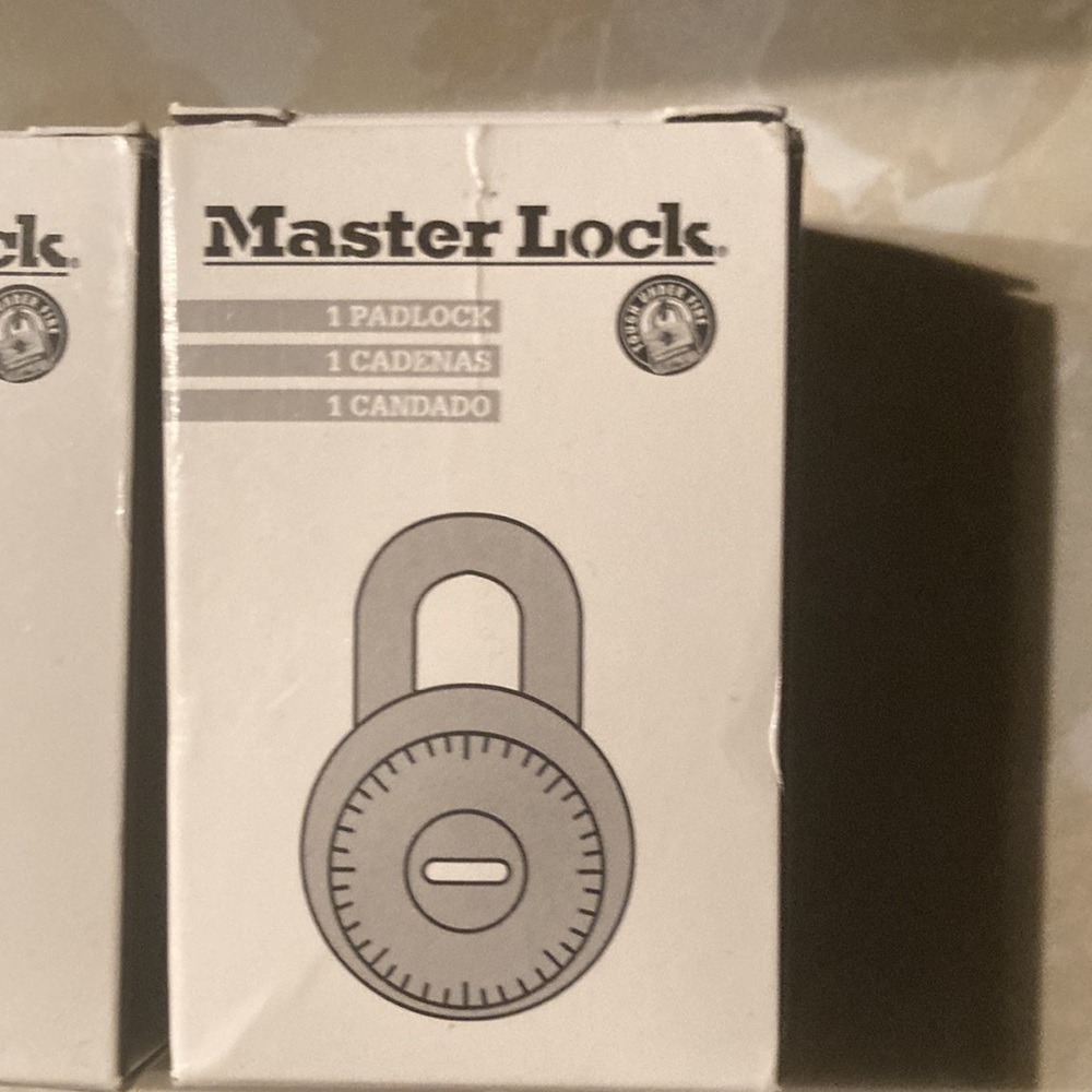 Masterlock padlock bundle - Picture 3 of 8